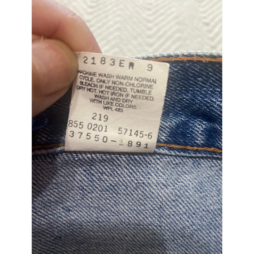 Vtg Levis 550 Shorts Men 34 Medium Wash Blue Denim Jorts Y2K 2001 Relaxed Fit - Picture 5 of 8